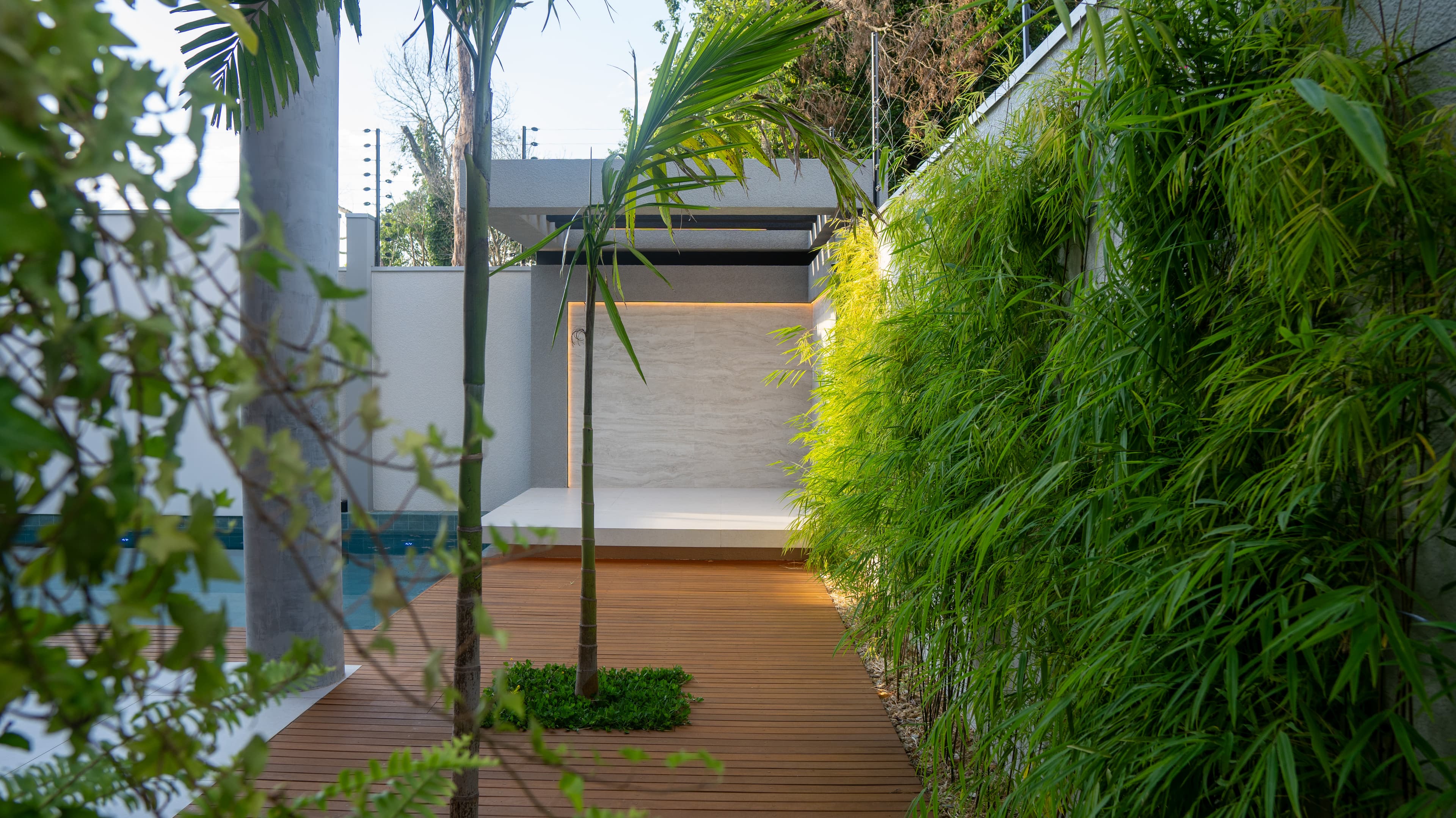 Jardim e deck Favero
